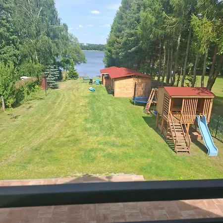 Dom Nad Jeziorem Narie Holiday home Morag